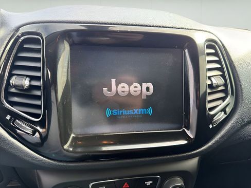 Used 2019 Jeep Compass Limited image 20