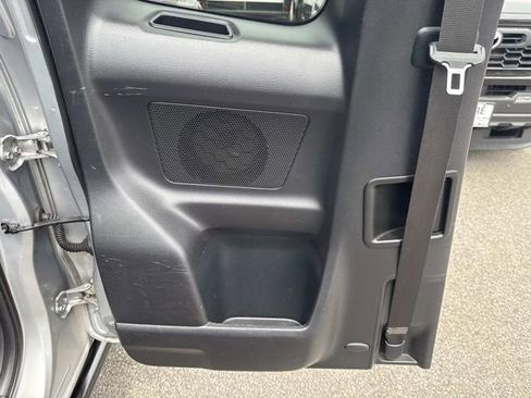 Used 2016 Toyota Tacoma TRD Sport AWD/4WD image 18