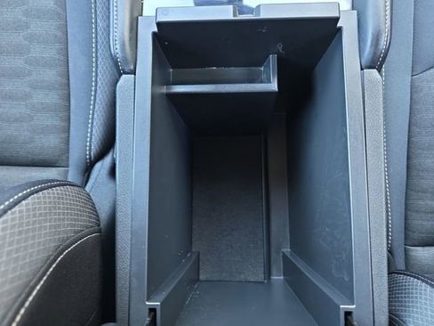 Used 2024 Nissan Pathfinder SV image 28