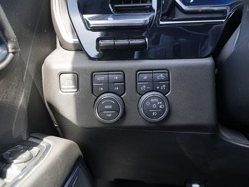 Used 2024 Chevrolet Silverado 1500 High Country w/ High Country Premium Package AWD/4WD image 37