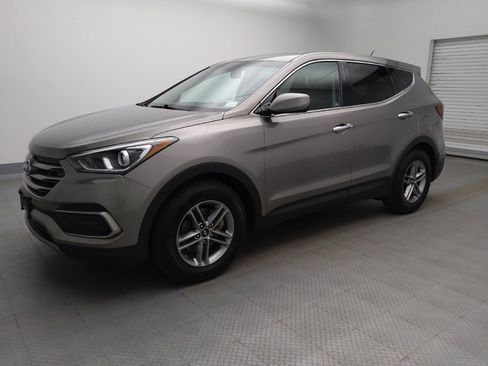 Used 2018 Hyundai Santa Fe Sport FWD image 2