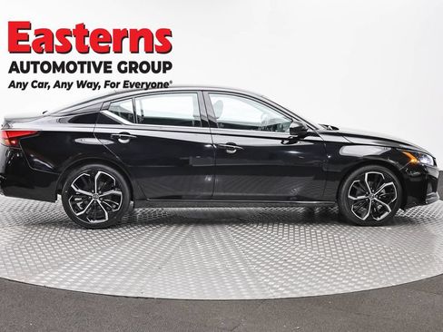 Used 2024 Nissan Altima 2.5 SR FWD image 4
