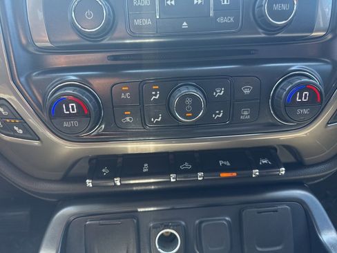 Used 2018 Chevrolet Silverado 1500 High Country AWD/4WD image 21