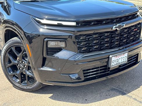 Used 2026 Chevrolet Traverse RS FWD image 3