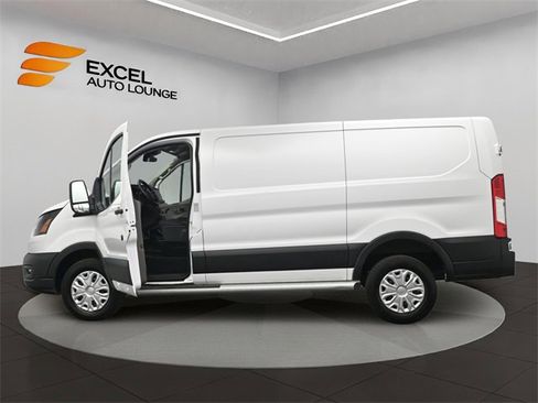 Used 2024 Ford Transit 250 Low Roof w/ Exterior Upgrade Package image 43