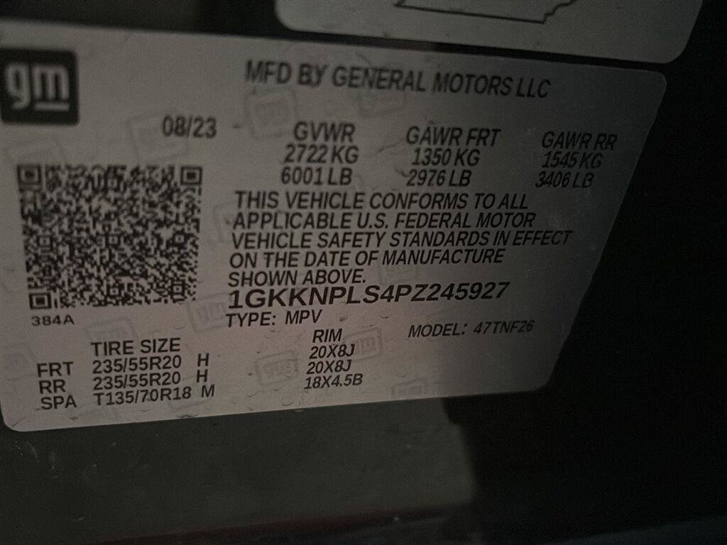 Used 2023 GMC Acadia Denali w/ Denali Ultimate Package FWD image 3
