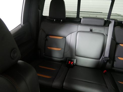 Used 2022 GMC Sierra 1500 AT4 w/ AT4 Premium Package image 12