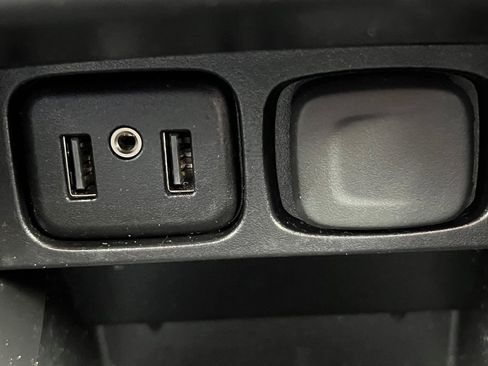 Certified 2022 Buick Encore Preferred w/ Safety Package II image 28