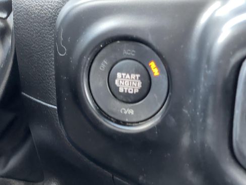 Used 2022 Jeep Gladiator Sport AWD/4WD image 25