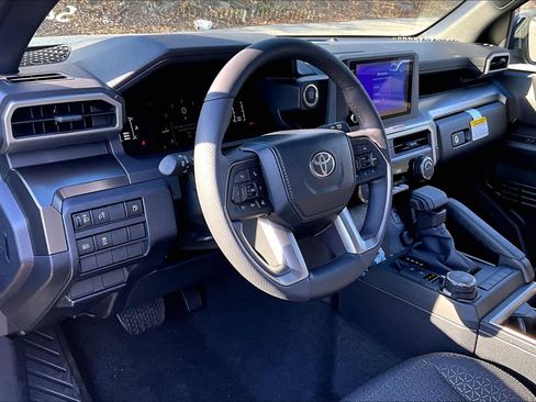 New 2026 Toyota 4Runner SR5 AWD/4WD image 8