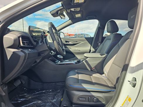 New 2026 Buick Envista Sport Touring image 11