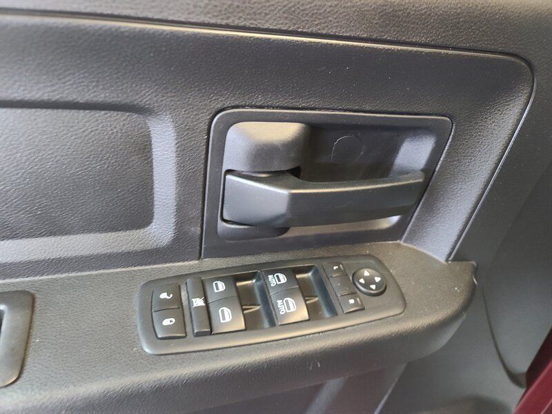 Used 2017 RAM 1500 Express AWD/4WD image 20