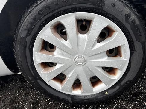 Used 2018 Nissan Versa S Plus FWD image 7