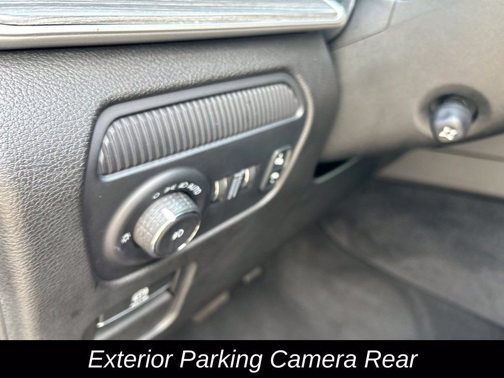 Certified 2024 Jeep Wagoneer Series II AWD/4WD image 18