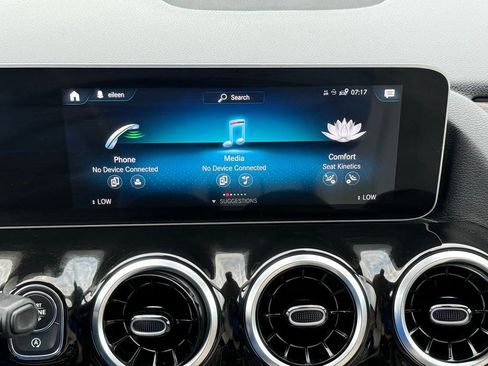 Used 2021 Mercedes-Benz GLA 250 4MATIC image 31