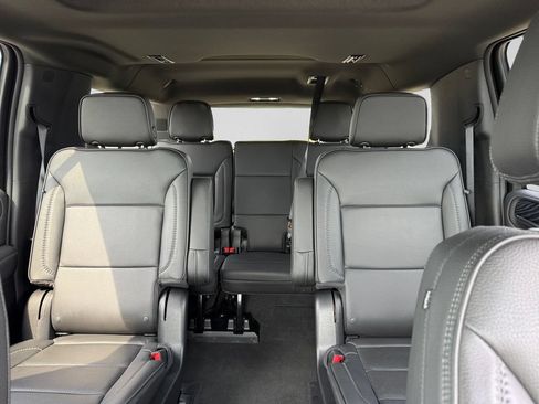 Used 2022 GMC Yukon XL Denali AWD/4WD image 37