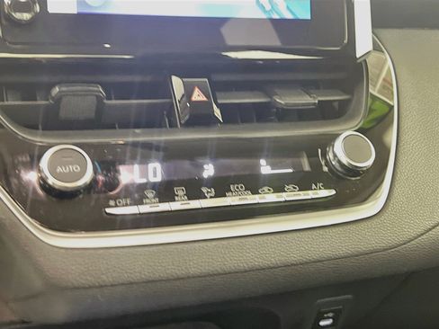 Used 2023 Toyota Corolla LE FWD image 26