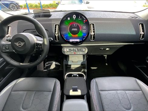 Used 2025 MINI Cooper Countryman S w/ Comfort Package Max image 15