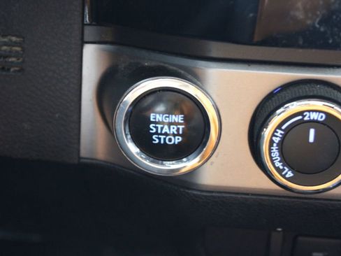 Used 2016 Toyota Tacoma Limited image 26