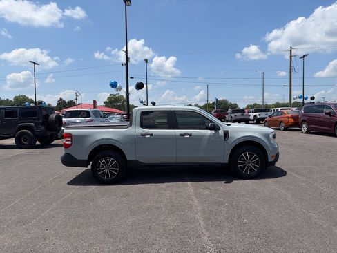 Used 2022 Ford Maverick XL FWD image 2