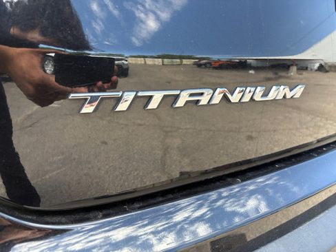 Used 2021 Ford Edge Titanium AWD/4WD image 26