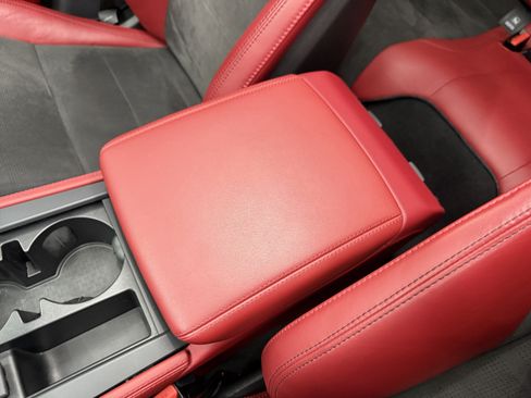 Used 2022 Jaguar F-PACE SVR image 24