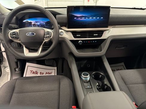 New 2026 Ford Explorer Active RWD image 14