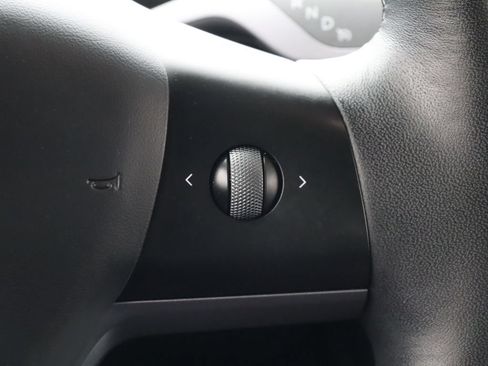 Used 2023 Tesla Model 3 Standard Range RWD image 17