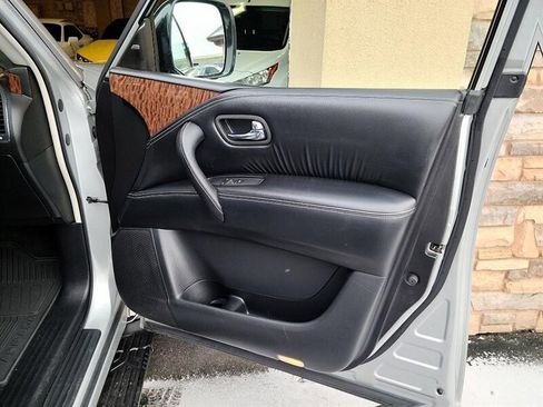 Used 2020 Nissan Armada SL w/ Premium Package image 31