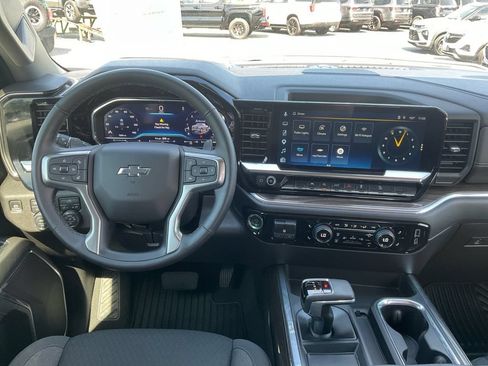 Used 2025 Chevrolet Silverado 1500 RST w/ Z71 Off-Road Package AWD/4WD image 16