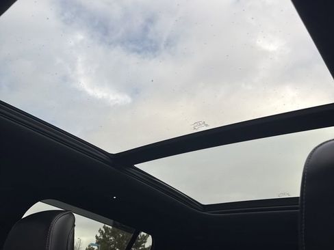 Used 2022 Jeep Grand Cherokee Overland image 13