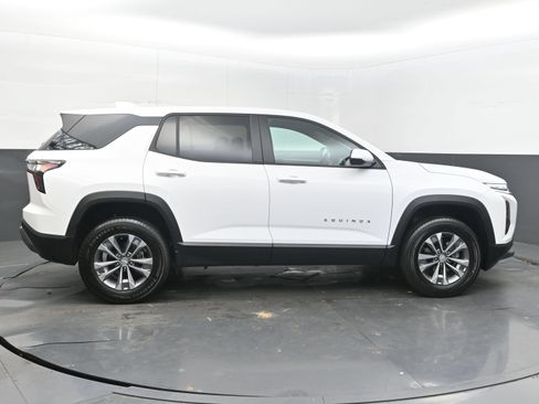 Used 2026 Chevrolet Equinox LT FWD image 10
