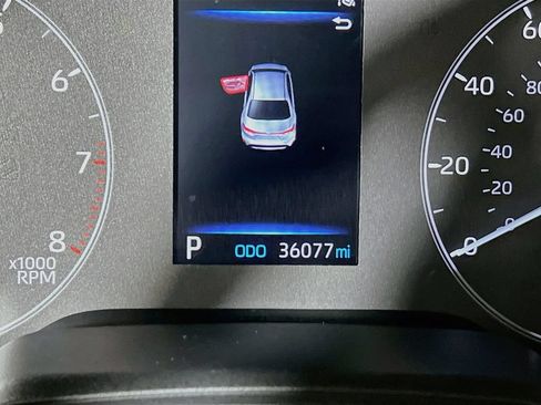 Used 2025 Toyota Corolla LE FWD image 11