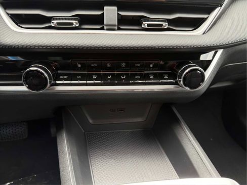 New 2026 Chevrolet Equinox LT image 28