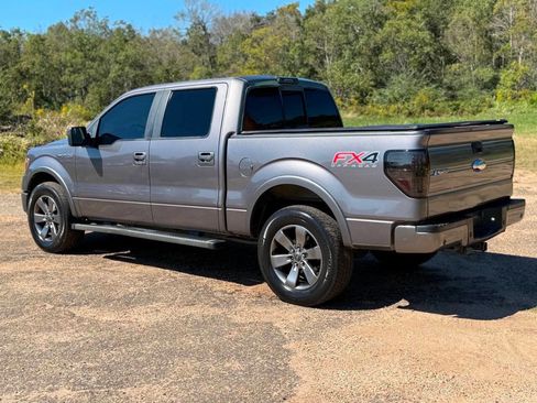 Used 2014 Ford F150 Lariat w/ Lariat Chrome Package image 3