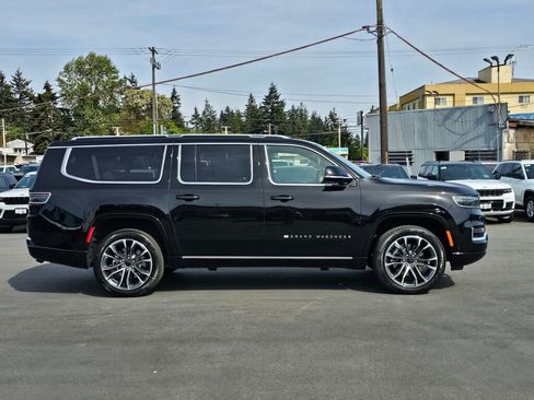 New 2025 Jeep Grand Wagoneer L Series III w/ Rear Seat Video Group 1 image 9