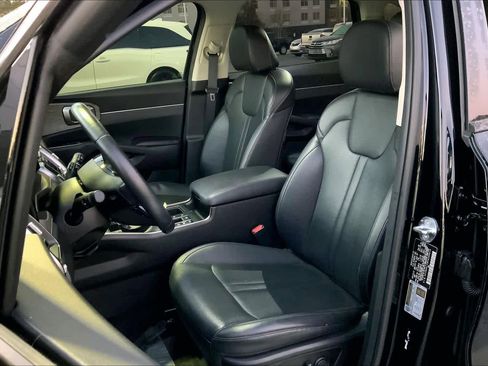 Used 2023 Kia Sorento EX w/ Panoramic Sunroof Package image 7