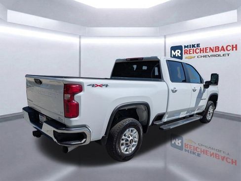 Used 2025 Chevrolet Silverado 2500 LT w/ Convenience Package AWD/4WD image 4
