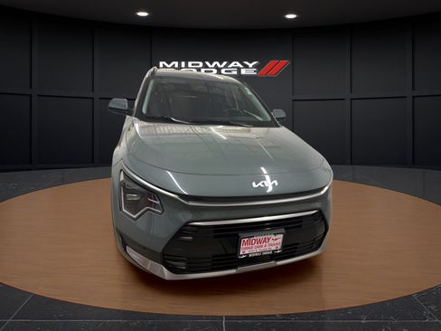 Used 2023 Kia Niro SX Touring FWD image 5
