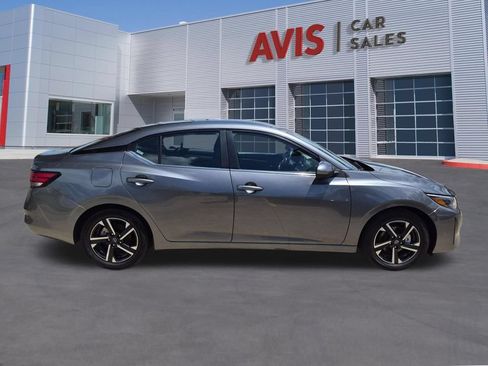 Used 2025 Nissan Sentra SV FWD image 5