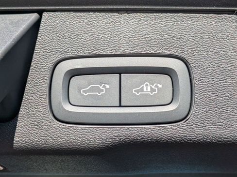 New 2026 Volvo XC60 T8 Ultra w/ Protection Package Premier image 14