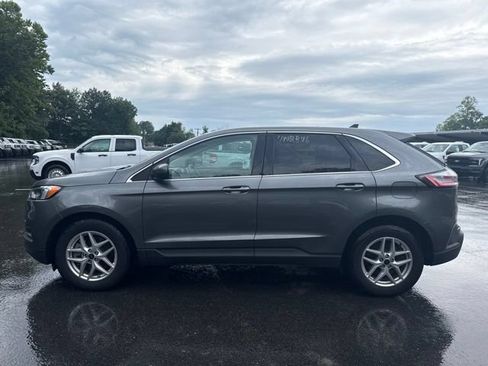 Used 2024 Ford Edge SEL AWD/4WD image 2