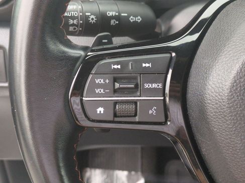 Used 2025 Honda Pilot Sport image 19