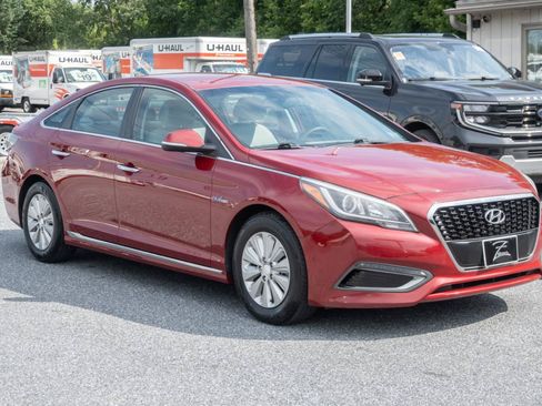 Used 2016 Hyundai Sonata SE FWD image 4