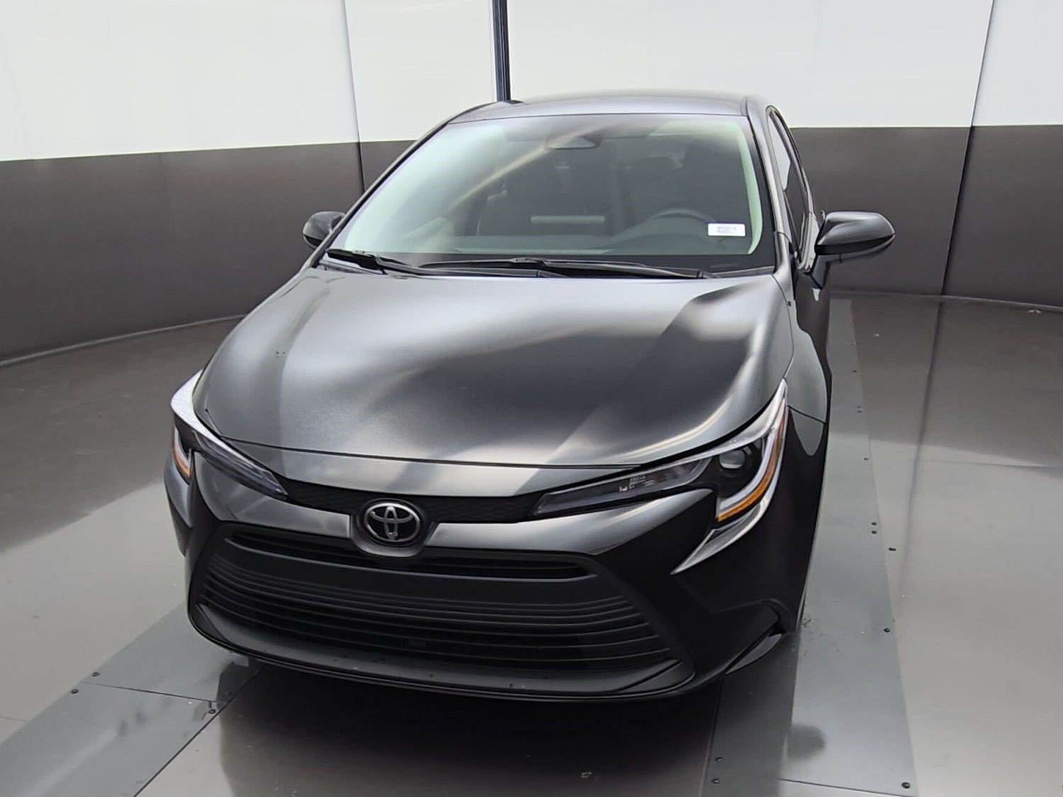 New 2027 Toyota Corolla LE FWD image 2