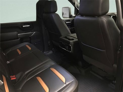 Used 2020 GMC Sierra 2500 AT4 w/ AT4 Premium Package image 13
