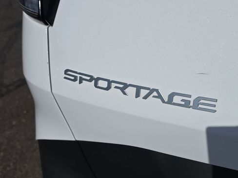 Used 2025 Kia Sportage EX w/ Premium Package FWD image 33