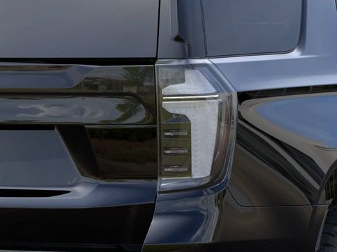 New 2026 Chevrolet Tahoe Z71 w/ Comfort Package AWD/4WD image 11