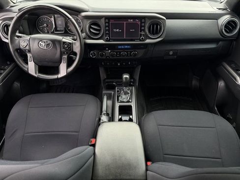 Used 2022 Toyota Tacoma TRD Sport w/ Technology Package image 12