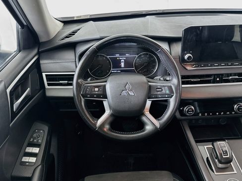 Used 2024 Mitsubishi Outlander SE AWD/4WD image 18